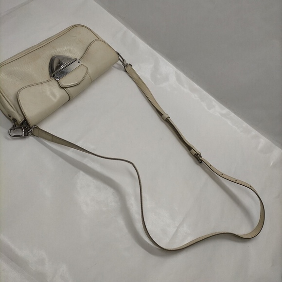 Louis Vuitton Epi  Montaigne Ivory Pochette - Picture 3 of 6